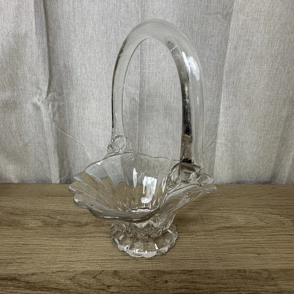 Vintage UV Glow Glass Basket Manganese Uranium Style Ruffled Edge 365 Light